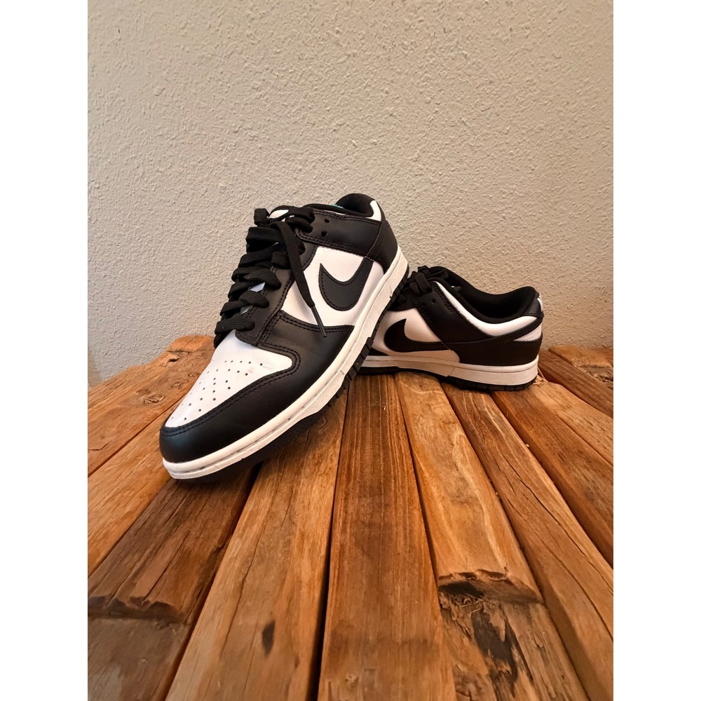 Nike Dunk Low 8.5 Black White Panda DD1391-100 Low Top Sneakers